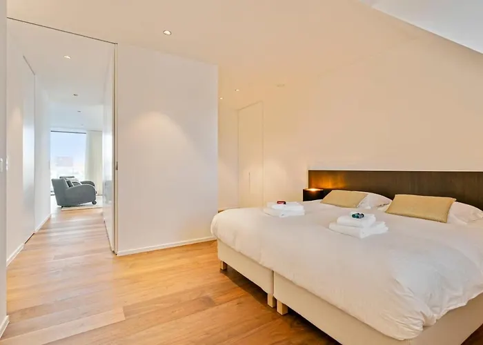 Huswell - Majestic New Penthouse With 2 Parkings Apartment *